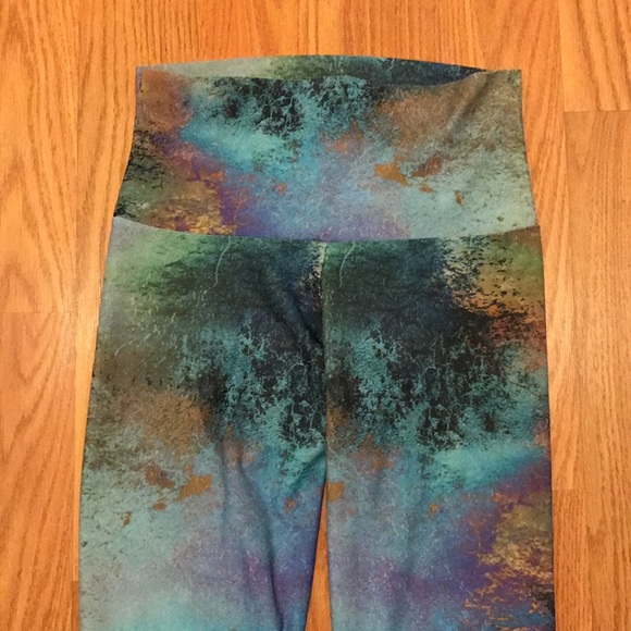 Onzie Multicolored Leggings Size S/M in VGUC! - Picture 2 of 8